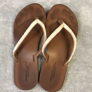 AmericanEagle flip-flops